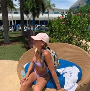 Meet your Posher, Kelc